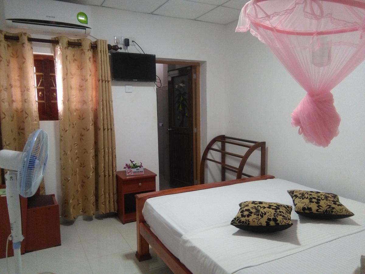Hotel Camorich Tissamaharama Exteriér fotografie